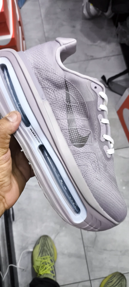 Nike vomero - 5