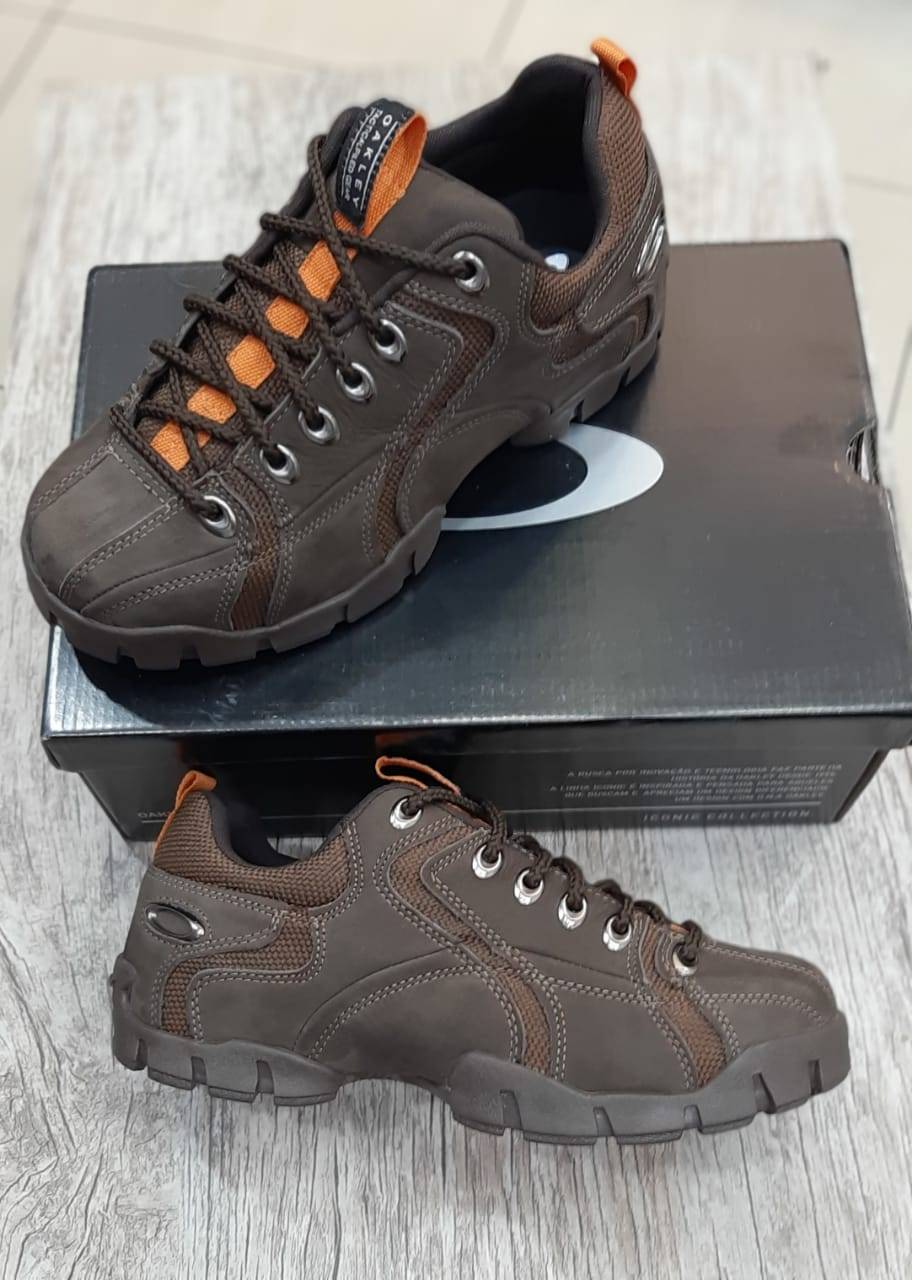 tênis Oakley flack low - 1