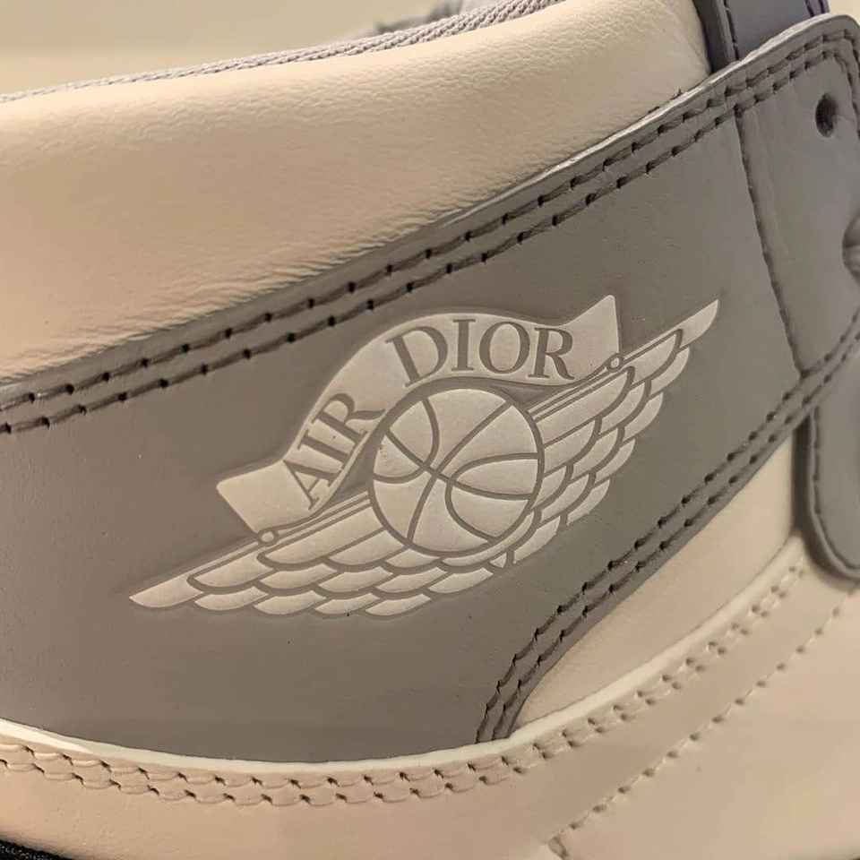 Air Jordan 1 Dior - 3