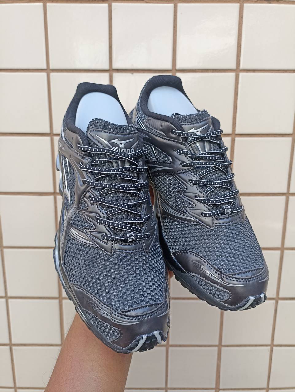 Mizuno Prophecy 1  Cinza - 7