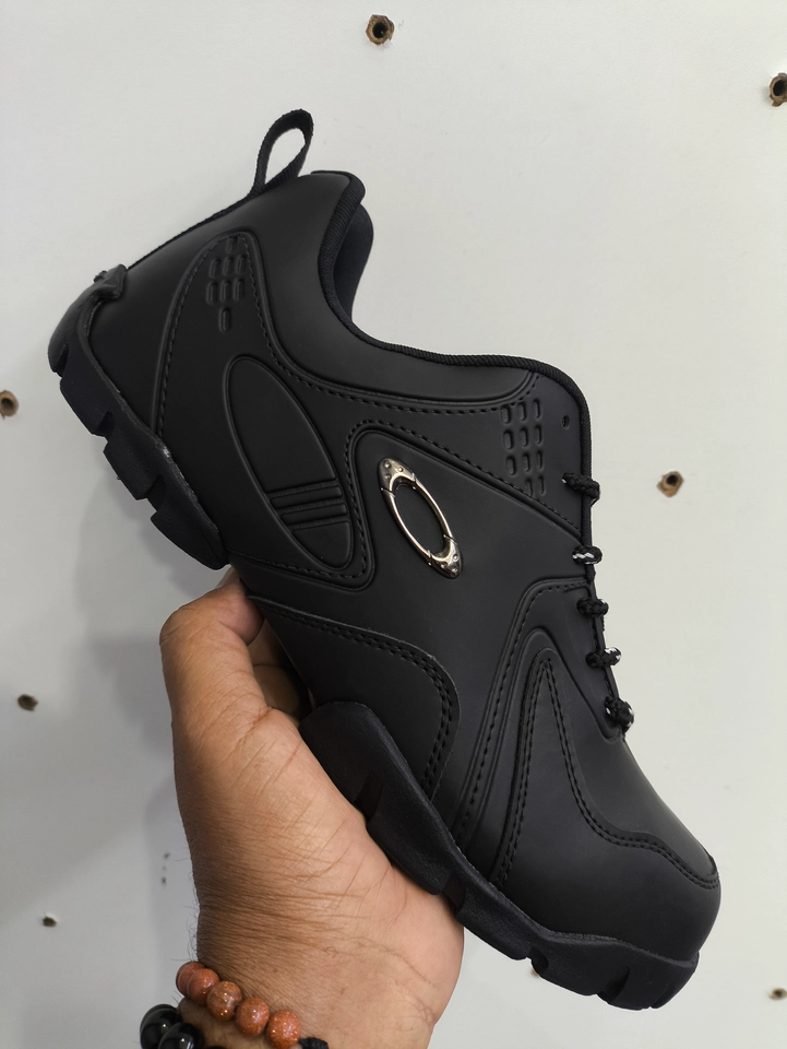 Oakley stratus