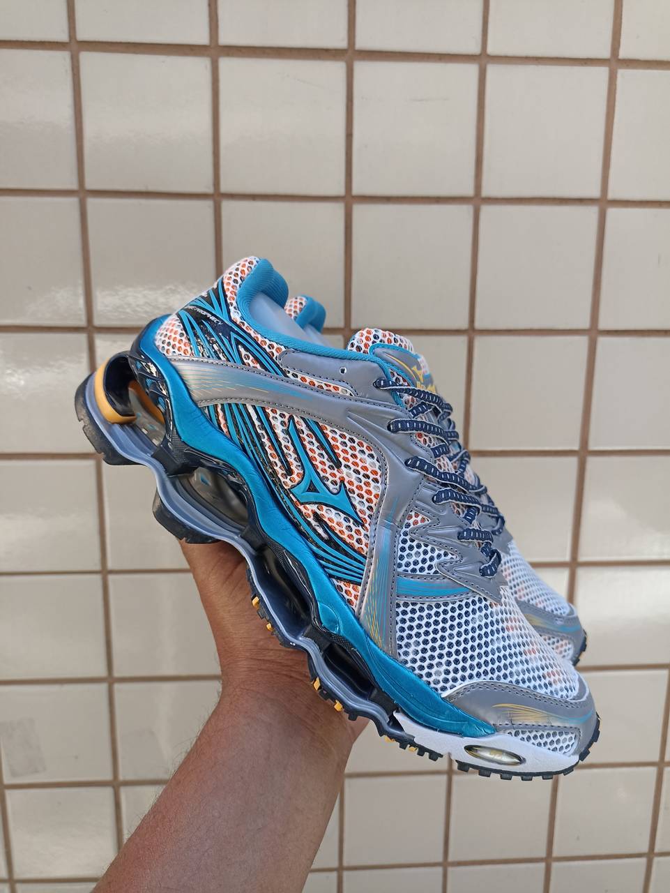 Mizuno Prophecy 1 cinza e azul celeste