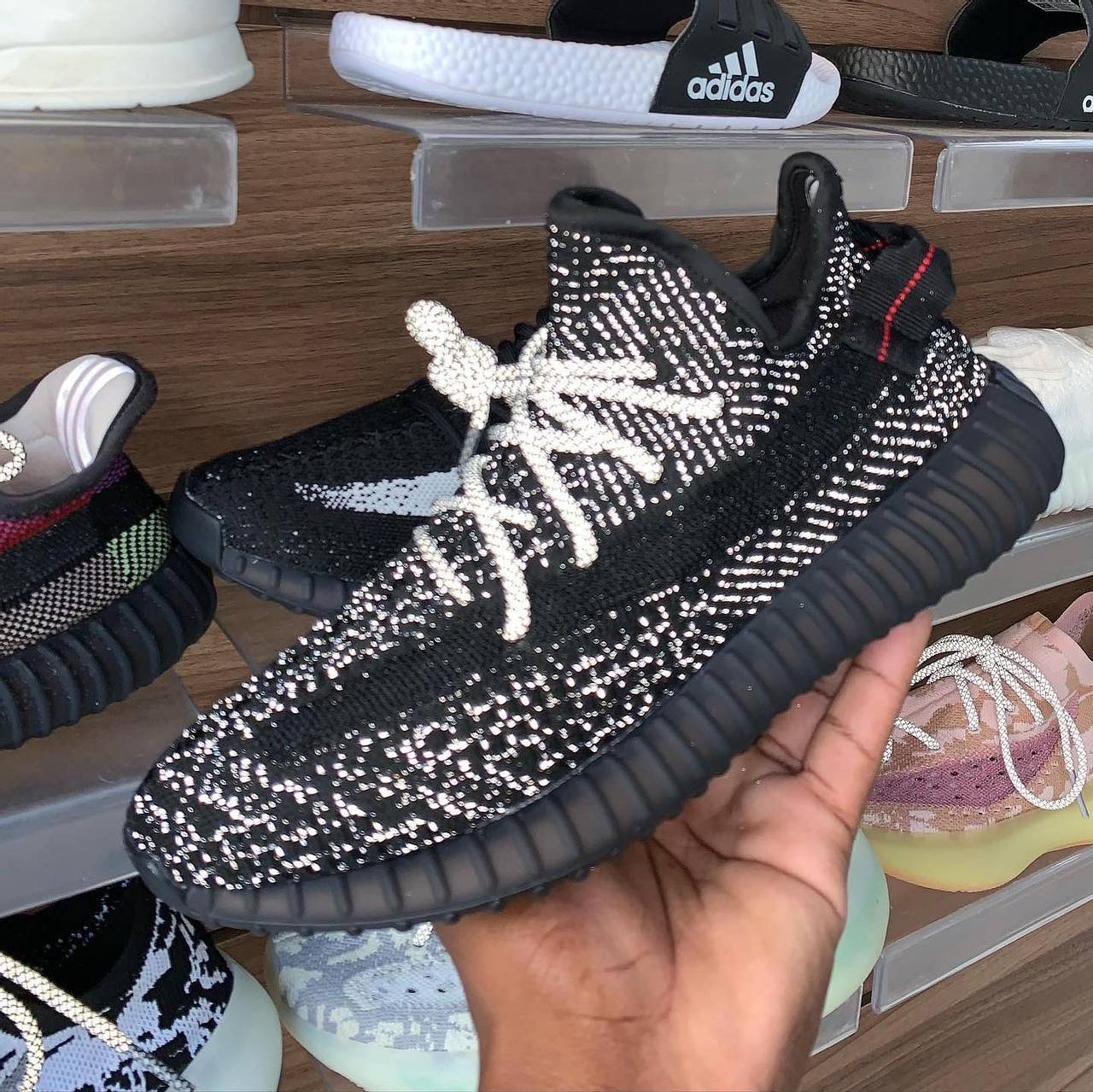 Adidas Yeezy 350 v2 - 4