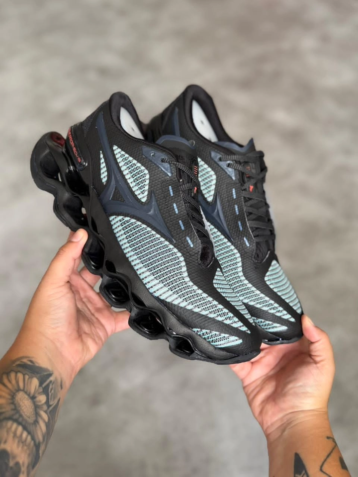 Mizuno 15 cinza e preto 