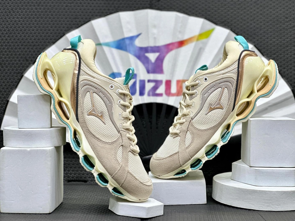 Mizuno beta 2  creme e verde