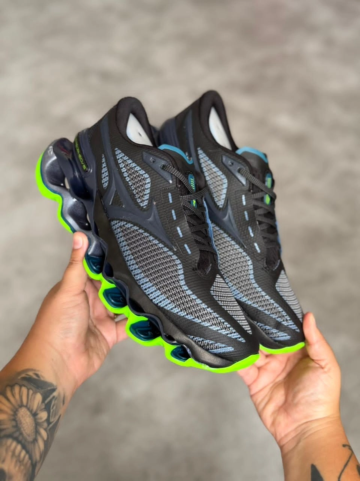 Mizuno 15 preto e verde