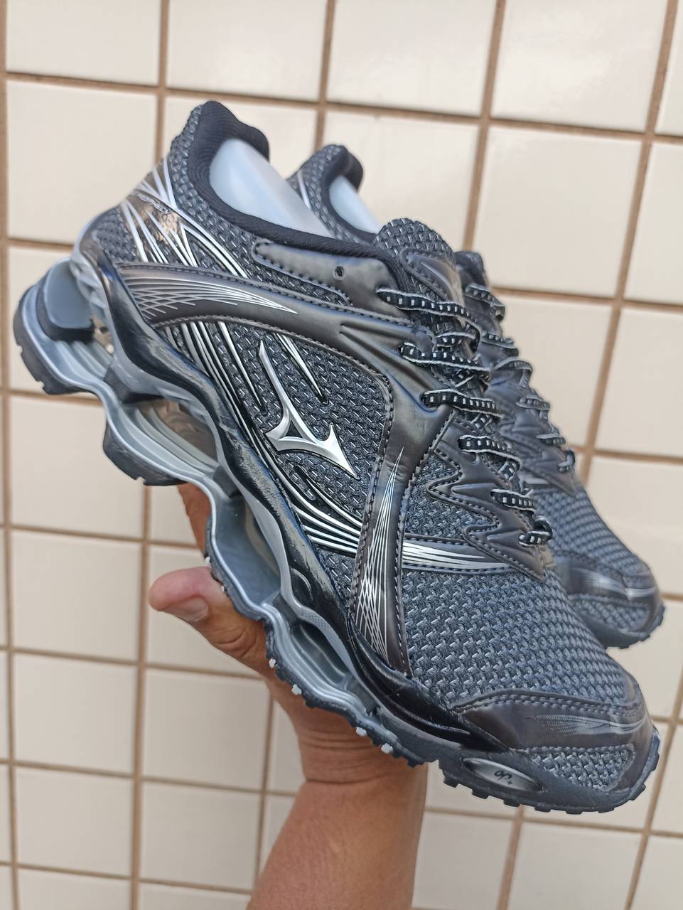 Mizuno Prophecy 1  Cinza - 4