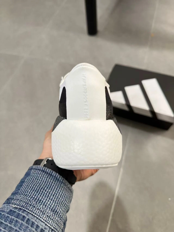 Adidas hyperboost - 7