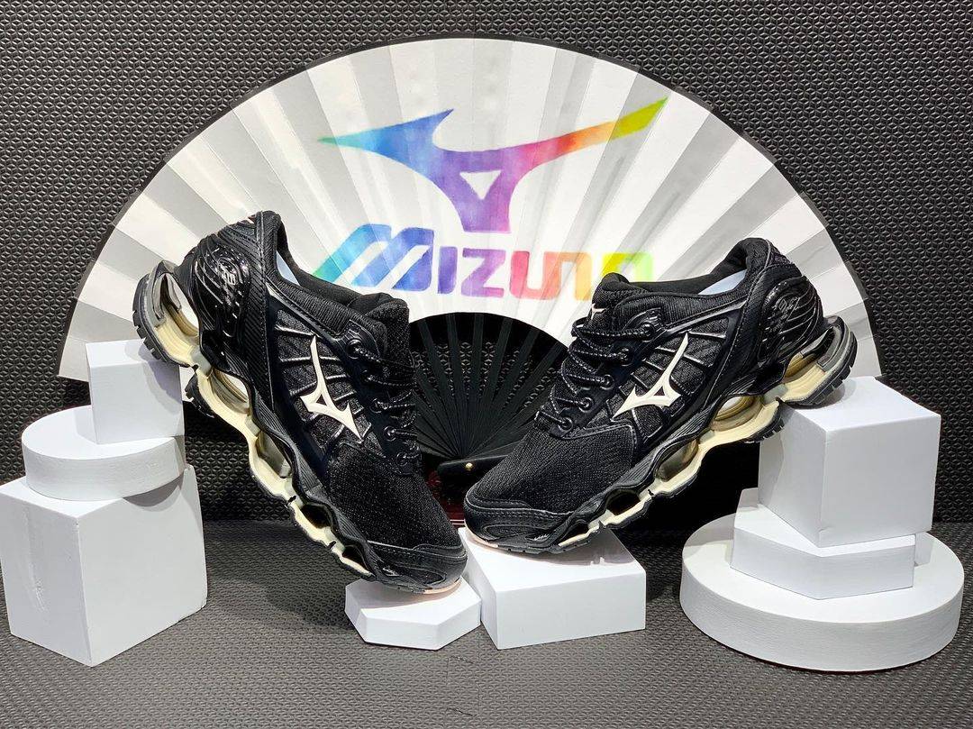 tênis Mizuno Prophecy 9 preto e creme - 2