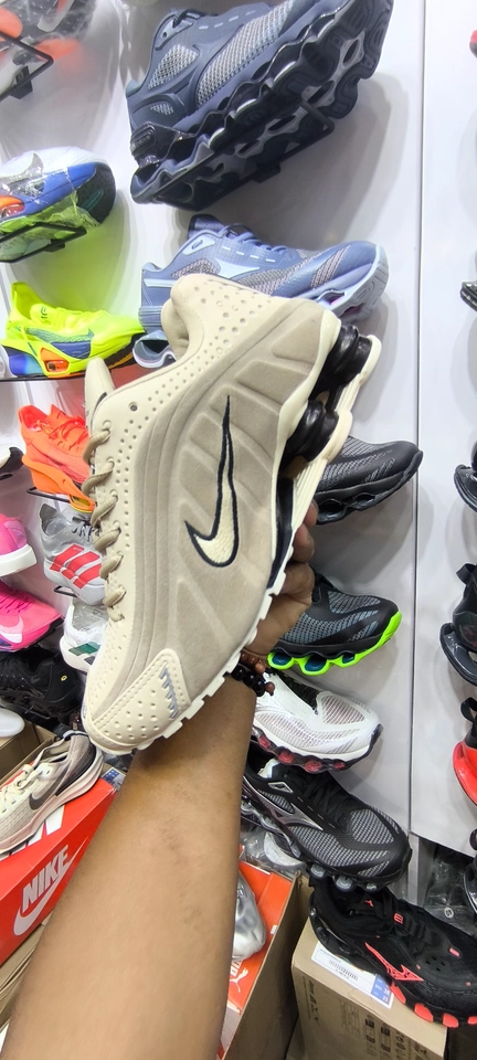 Nike Shox R4 - 8