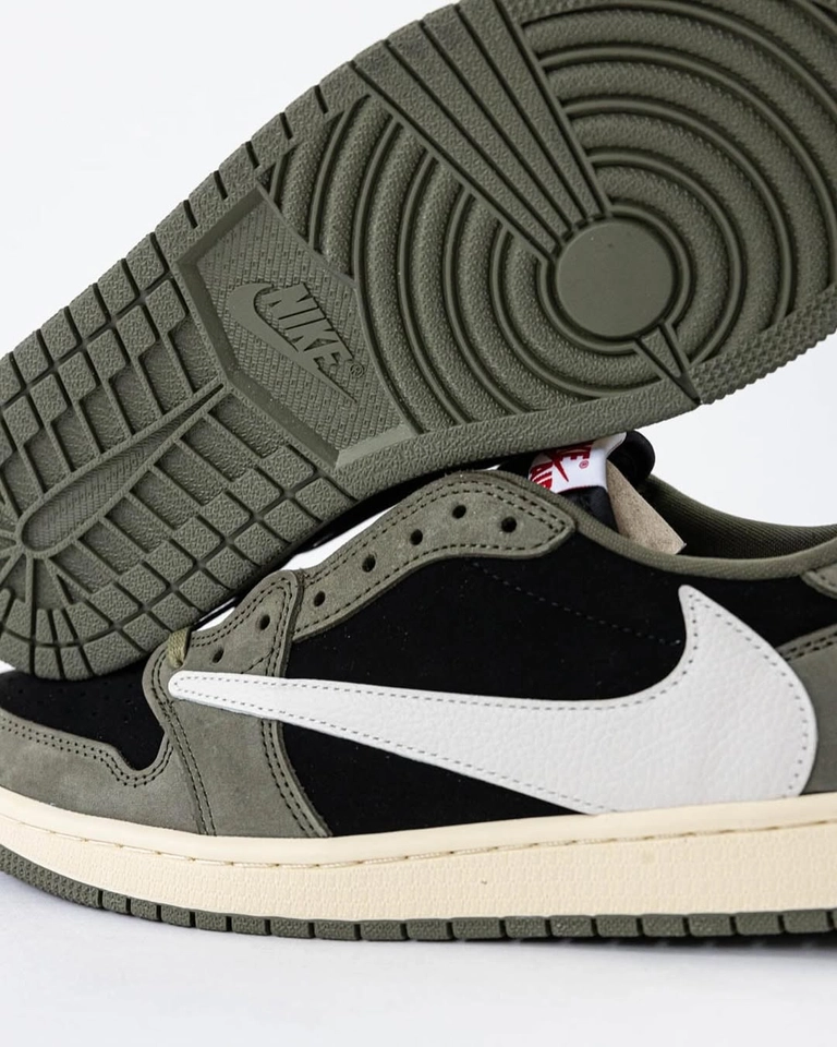 Air Jordan Travis Scott black olive - 7