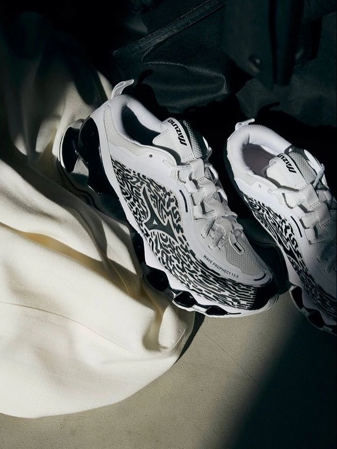 Mizuno 13.2 branco - 2