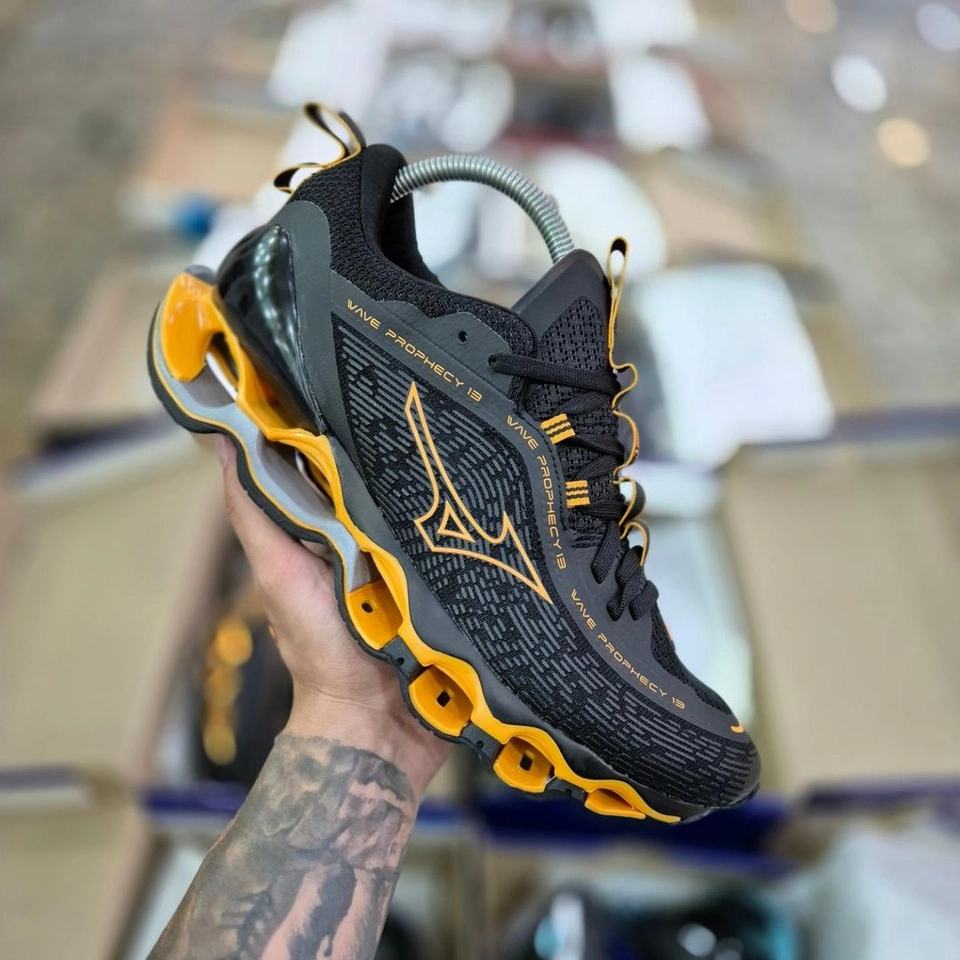 Mizuno prophecy 13 preto e laranja 