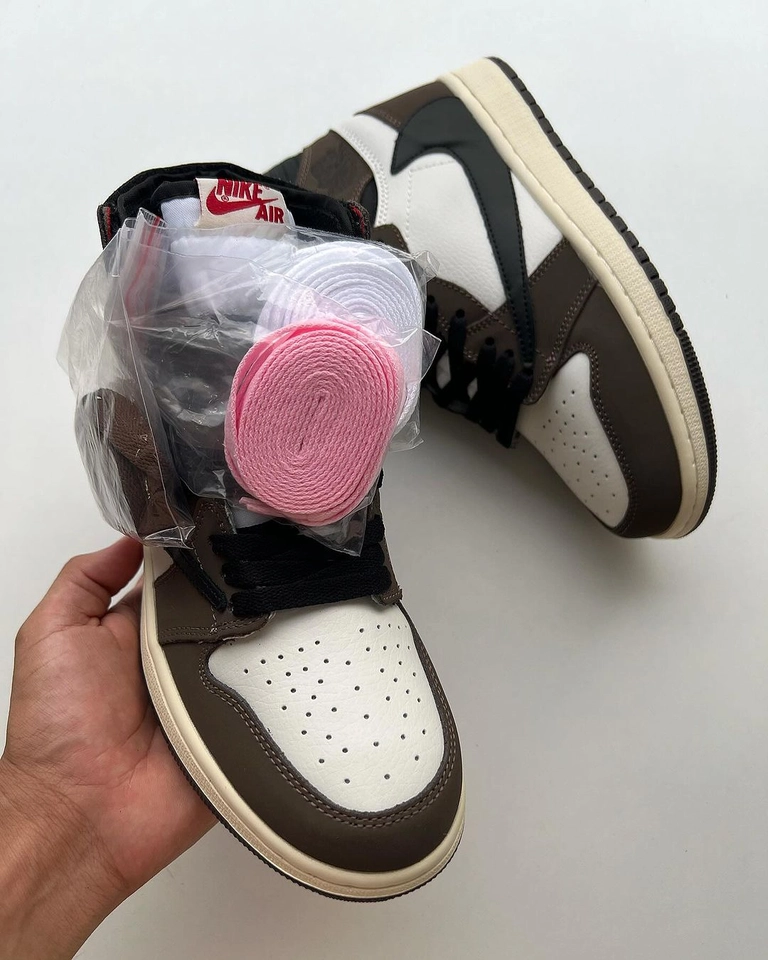 Nike Jordan Travis Scott high - 5