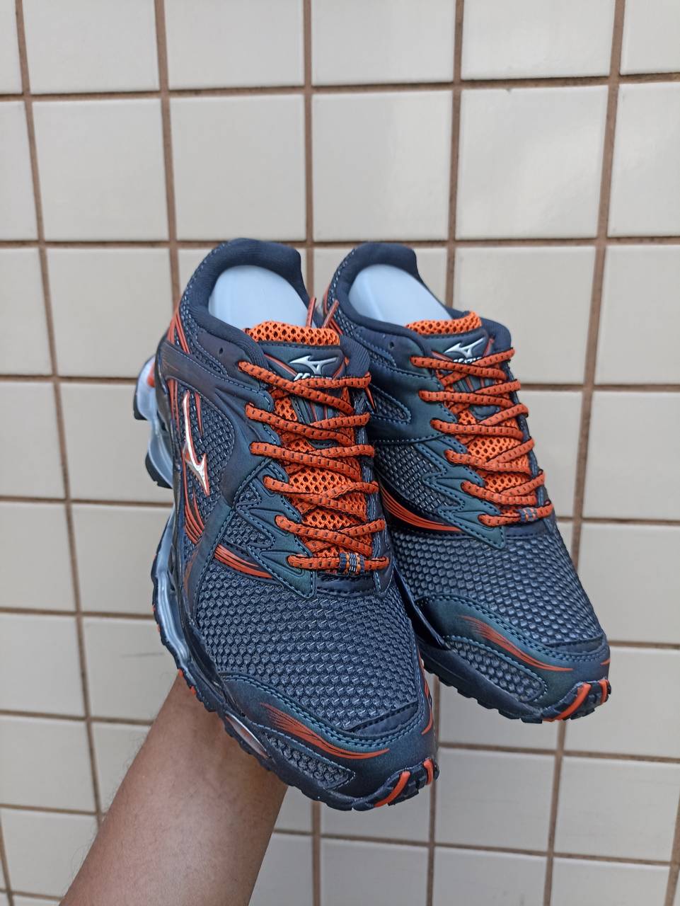 Mizuno Prophecy 1 cinza e laranja - 8