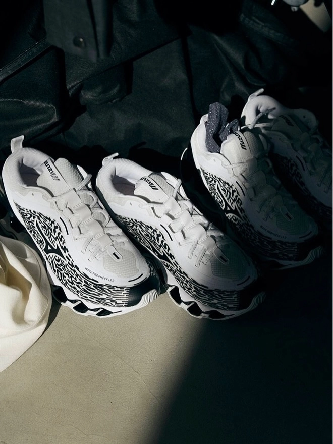 Mizuno 13.2 branco - 3