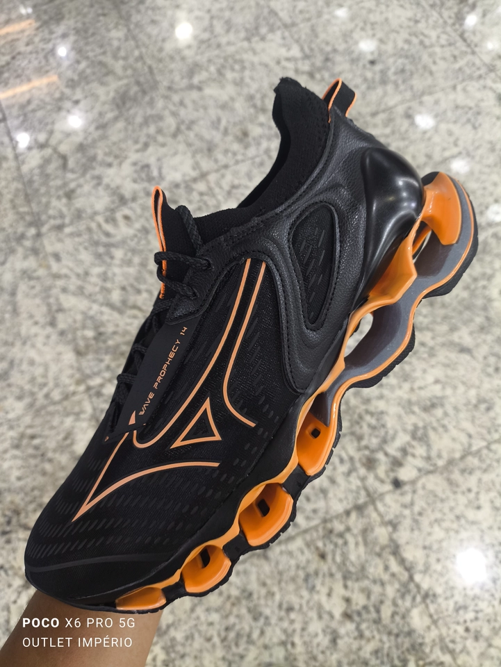 Mizuno Prophecy 14 preto e laranja