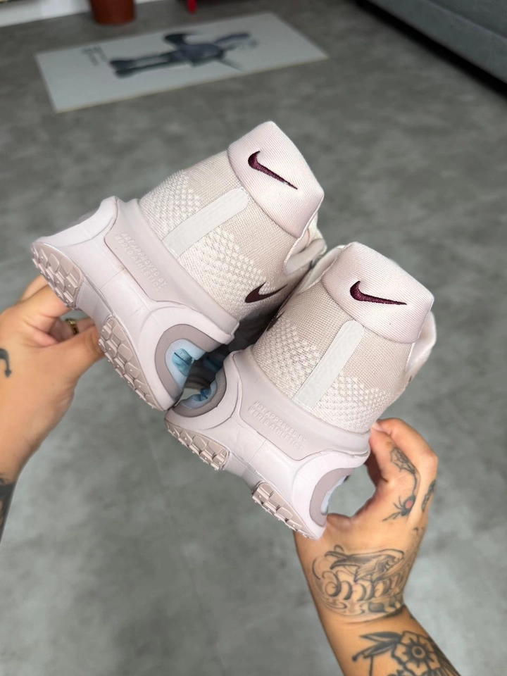 Nike Vomero - 8