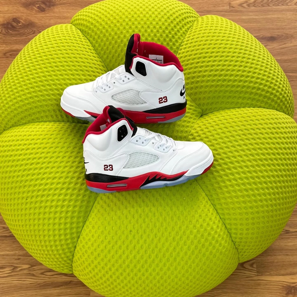 Air Jordan 5 fire