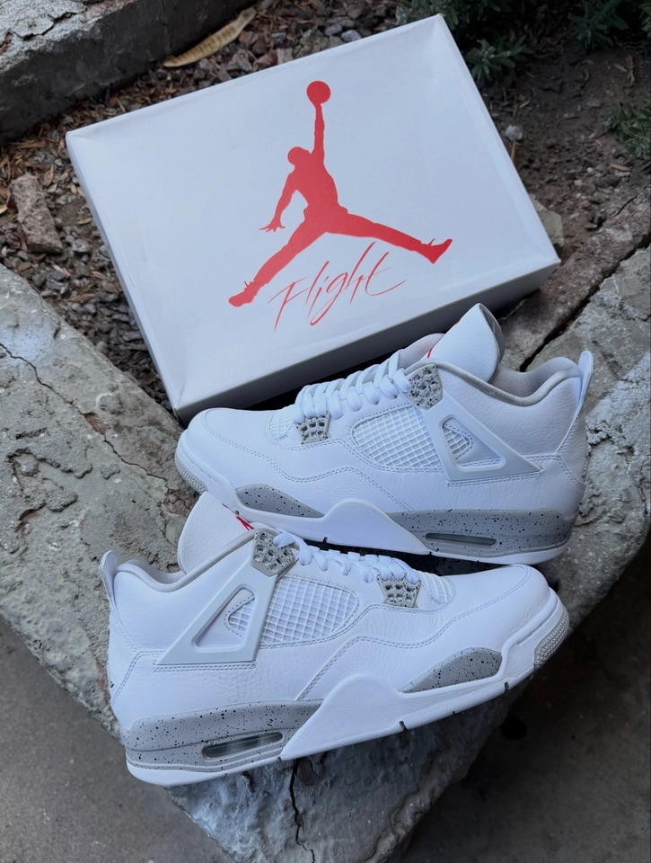 Air Jordan 4 oreo