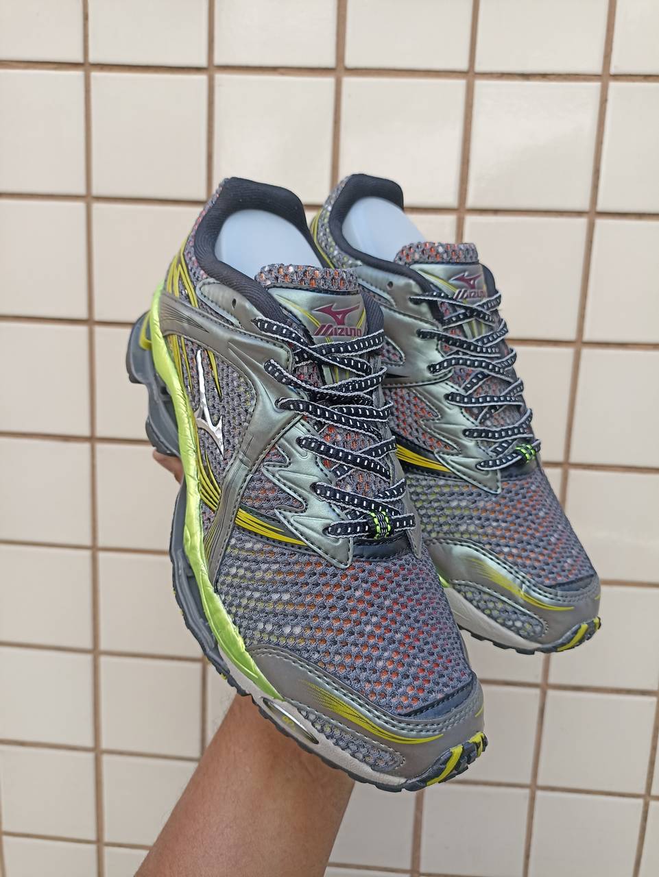 Mizuno Prophecy 1 cinza e verde - 7