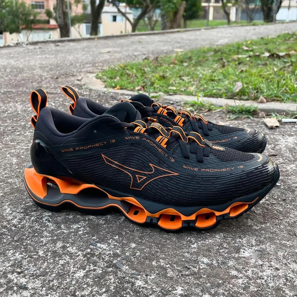 Mizuno prophecy 13 preto e laranja  - 6