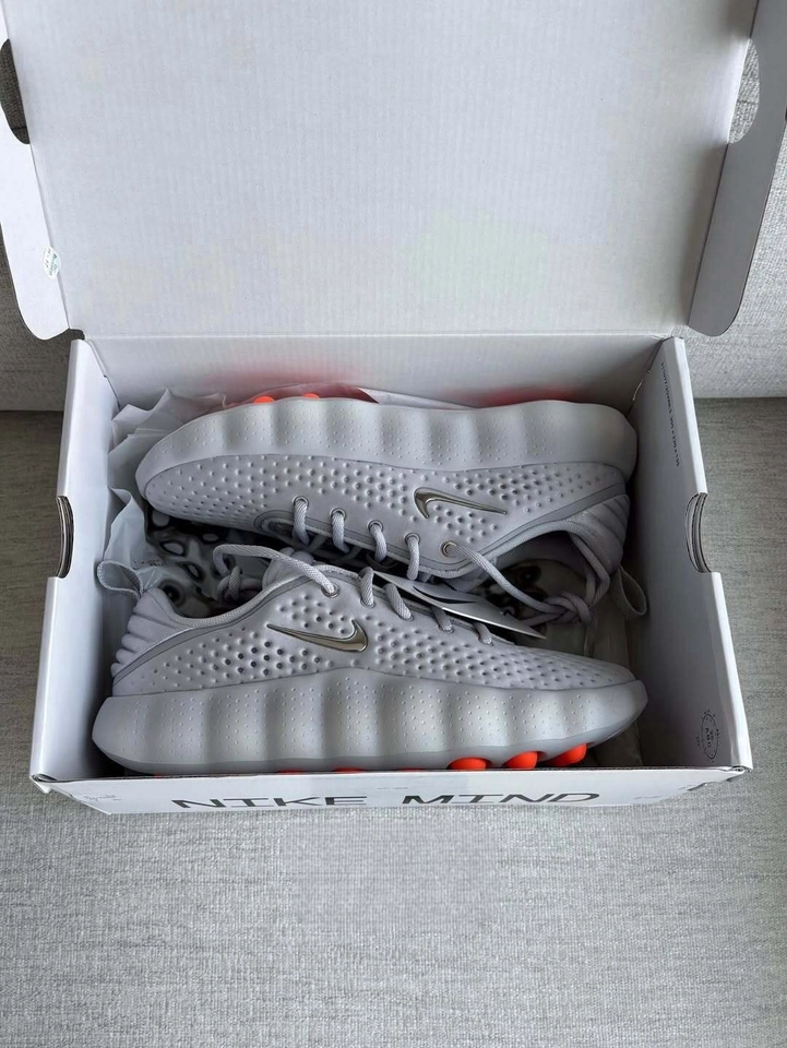 Nike mind 002