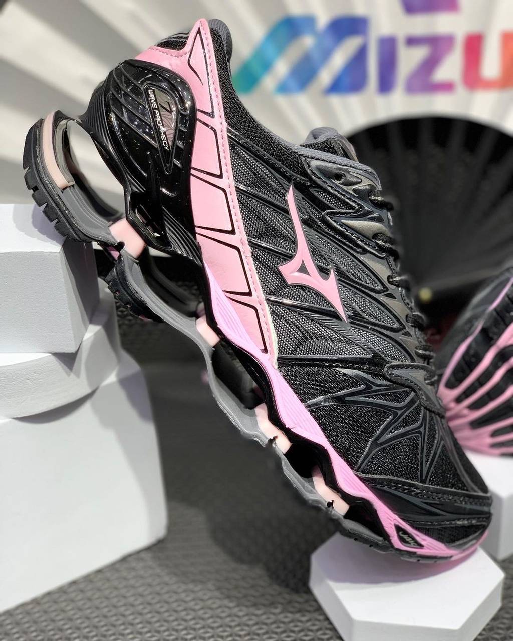 tênis Mizuno Prophecy 7 preto e rosa