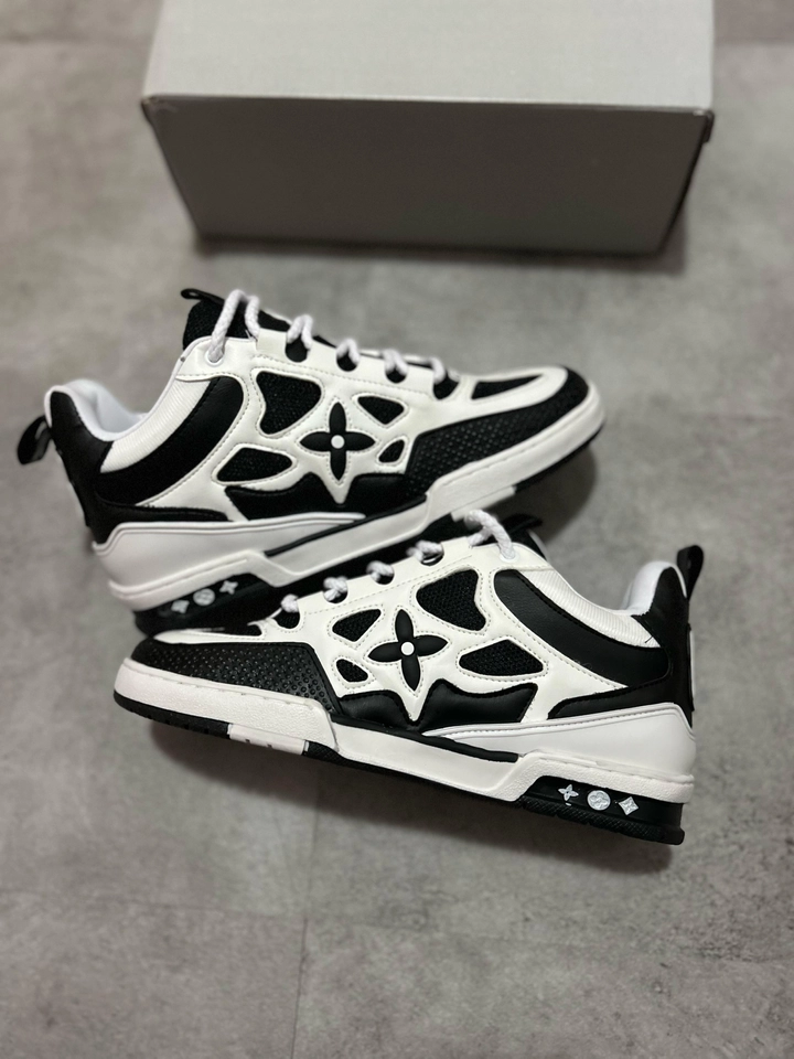 Tênis Louis Vuitton preto e branco - 4
