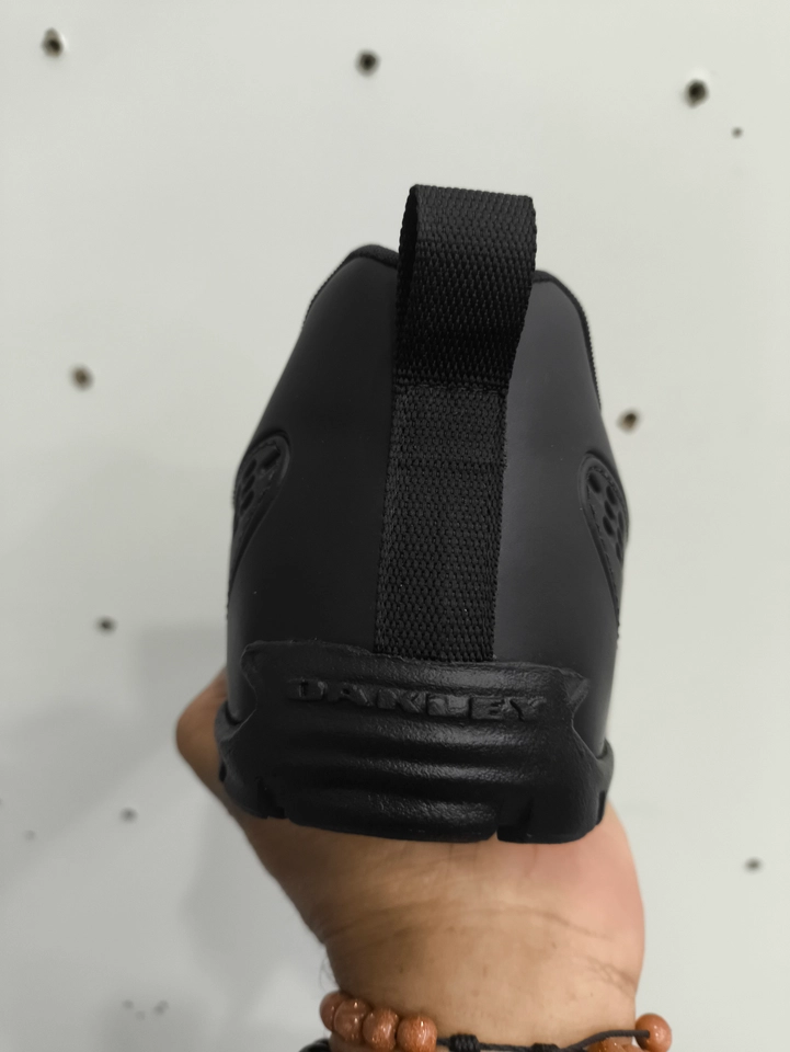 Oakley stratus - 2