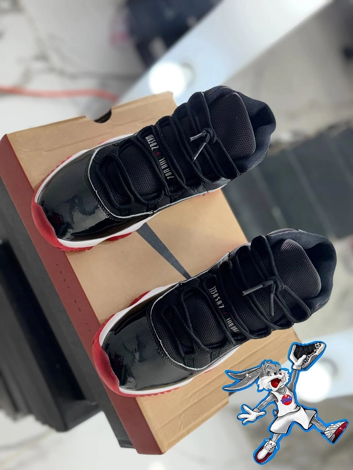 Air Jordan 11 - 3