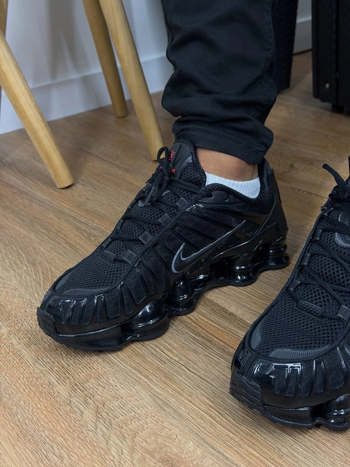 Nike Shox 12 molas preto - 2