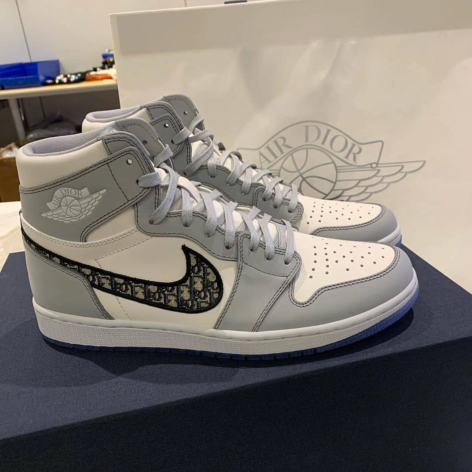 Air Jordan 1 Dior