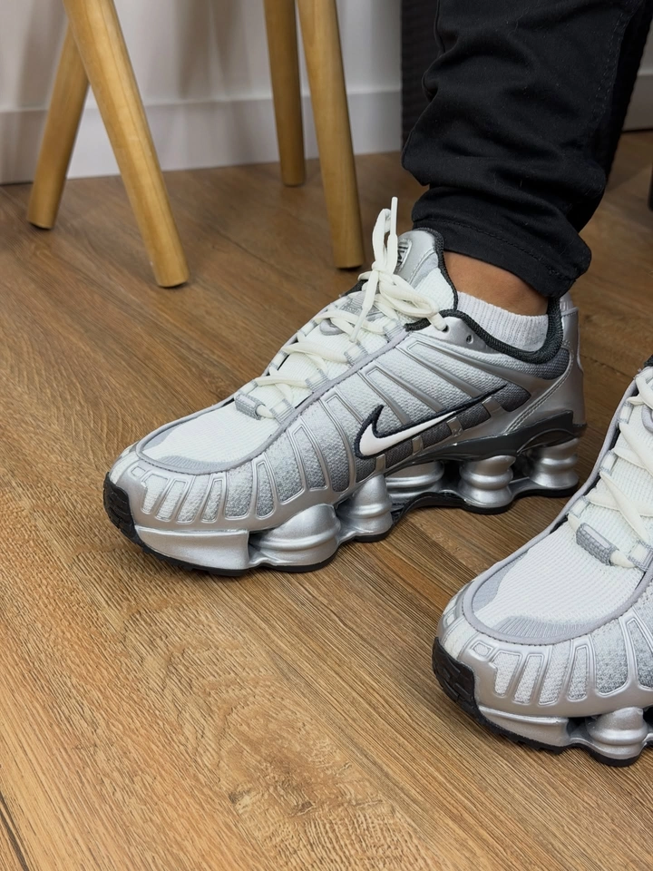 Nike 12 molas - 2