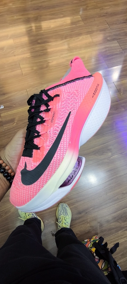 Nike alphafly 2 - 4
