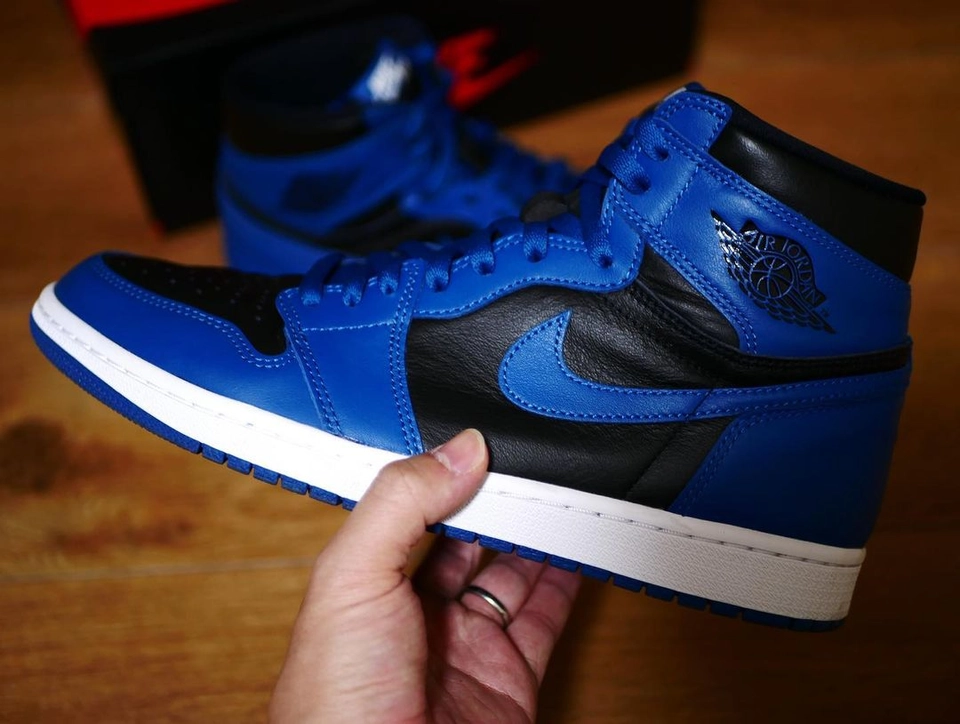 Nike Jordan 1 azul e preto  - 2