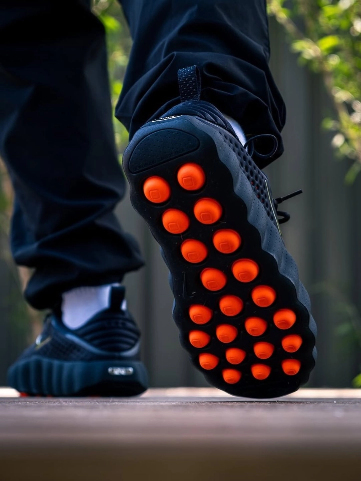 Nike mind 002 - 2