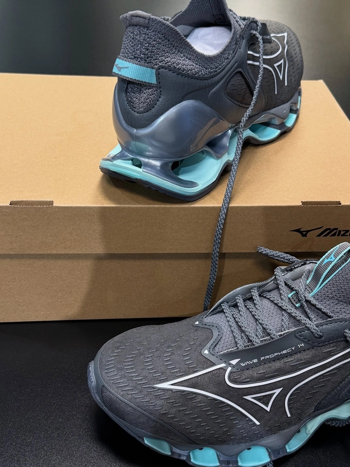 Mizuno prophecy 14 cinza  - 6