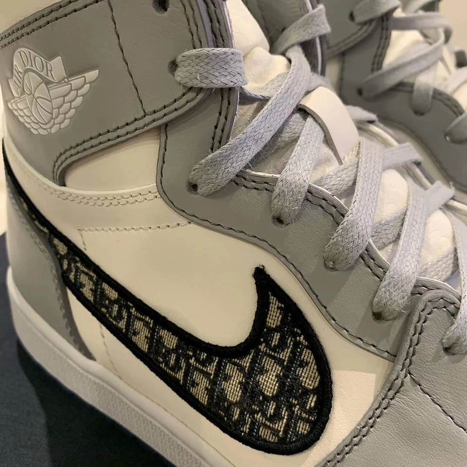 Air Jordan 1 Dior - 2