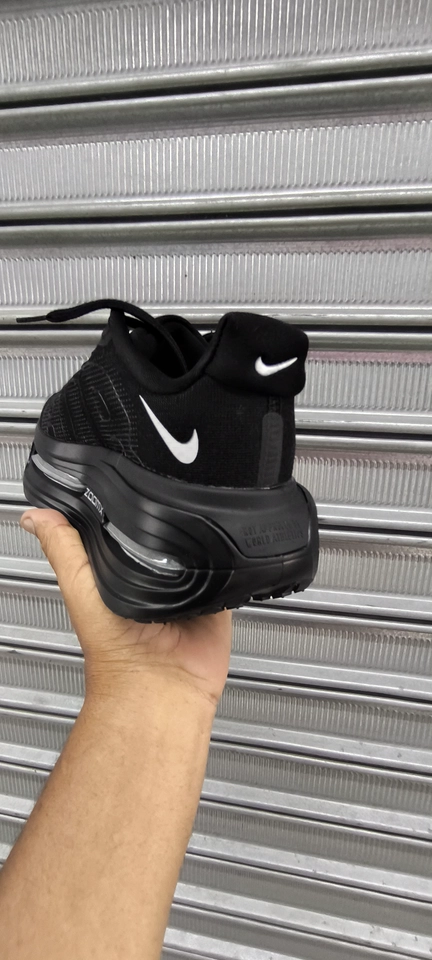 Nike vomero Premium preto e branco  - 6