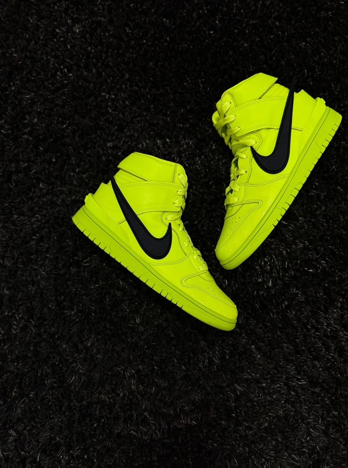 Nike ambrush  volt - 2