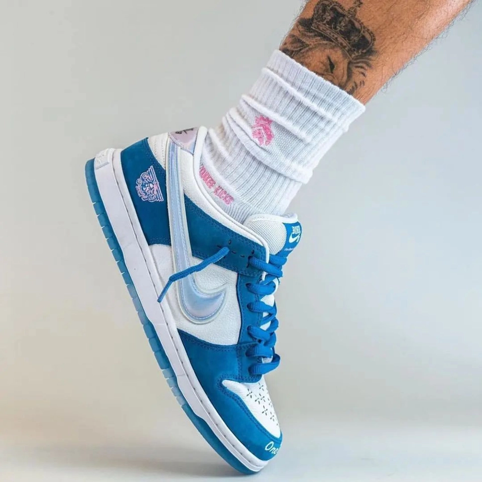 Nike Dunk Born