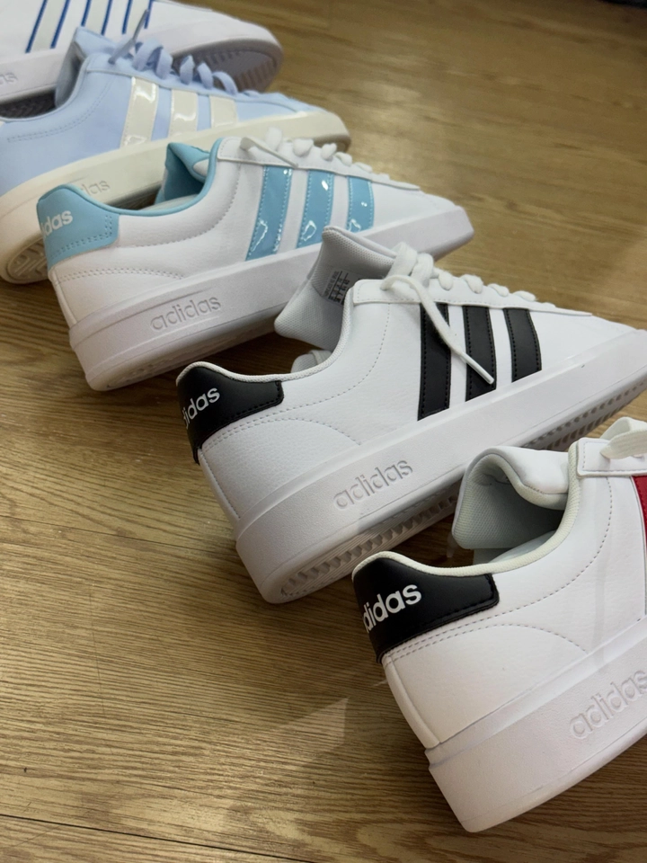Adidas Court - 2