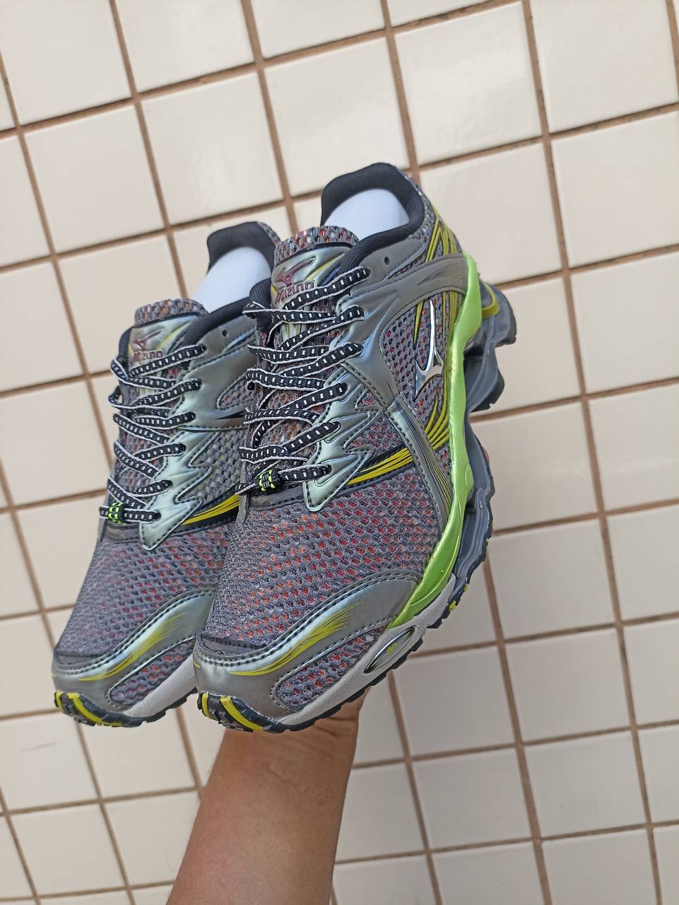 Mizuno Prophecy 1 cinza e verde - 6