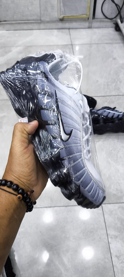 Nike Shox 12 molas - 2