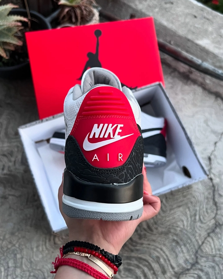 Air Jordan 3 - 2