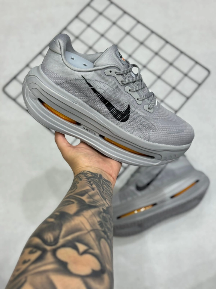 Nike Vomero Cinza - 1