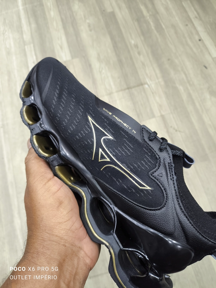 Mizuno prophecy 14 preto e dourado  - 6