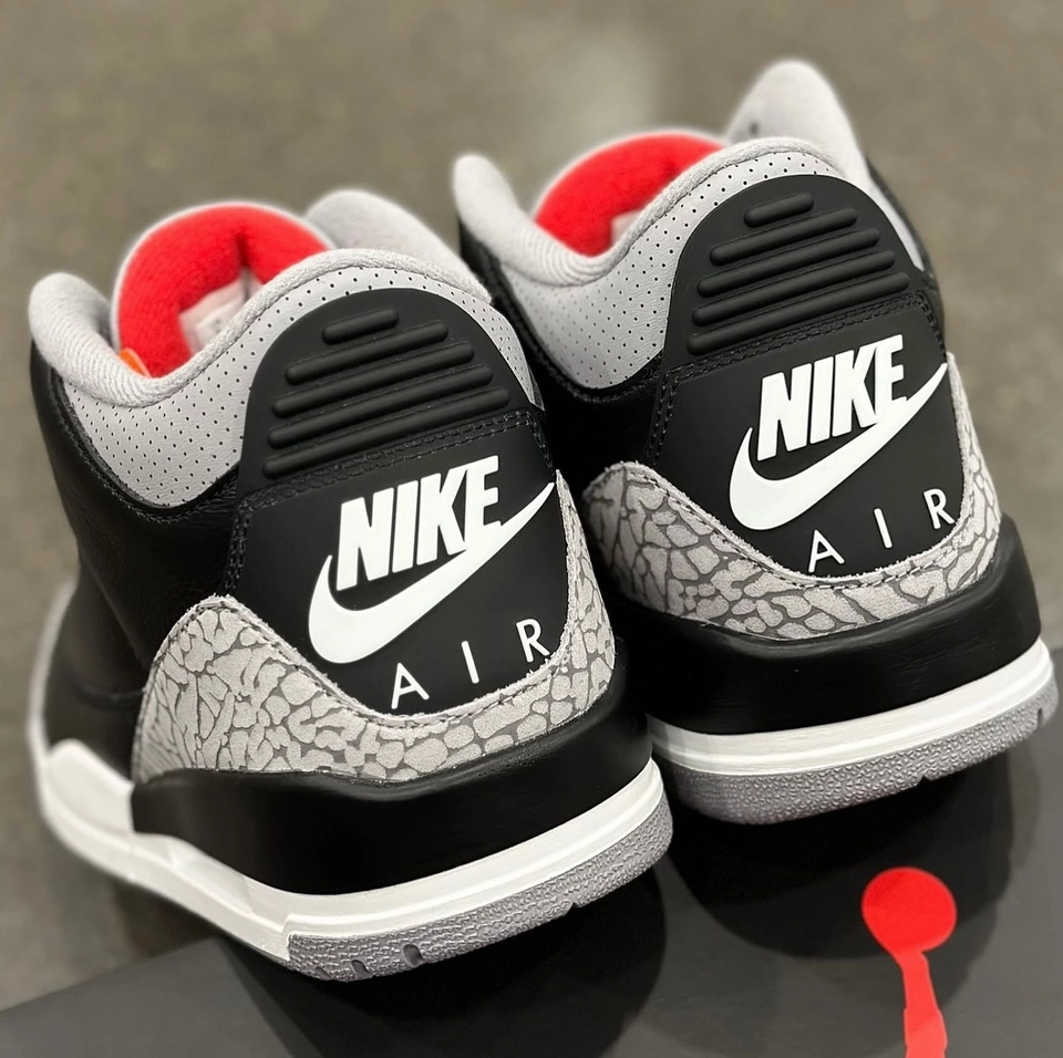 Air Jordan 3 - 4