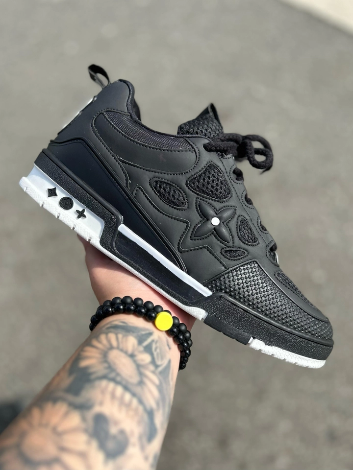Tênis Louis Vuitton preto
